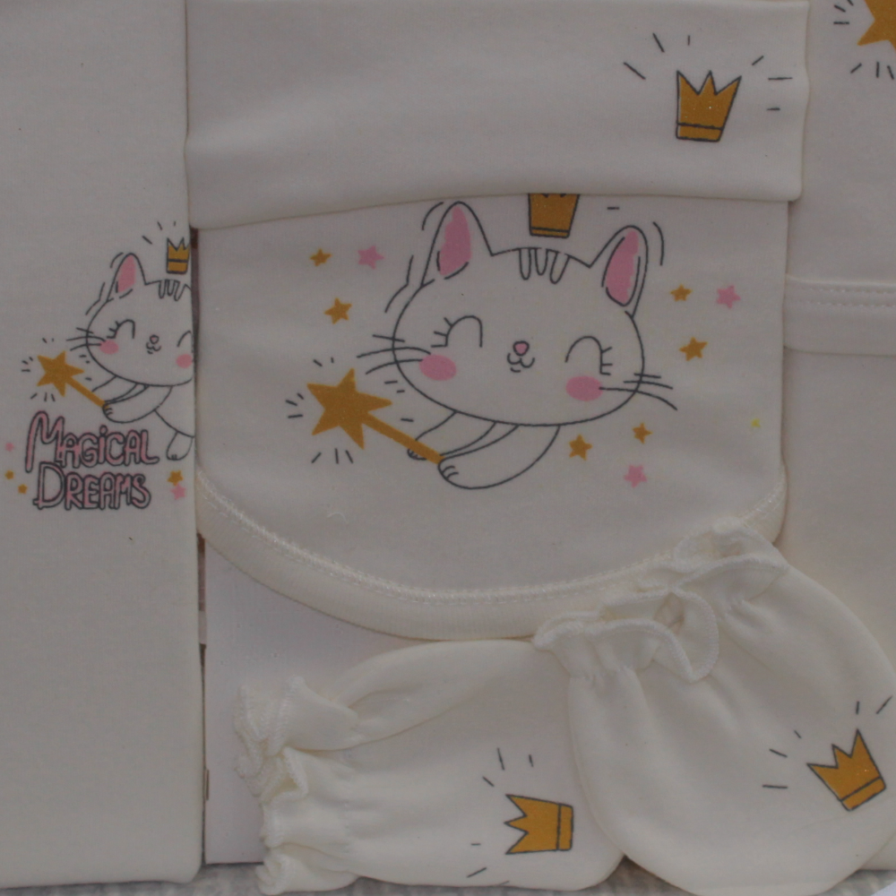 Baby Girls Cotton Gift Box – Off-White with “Magical Dreams” Cat Design (5 Pcs)