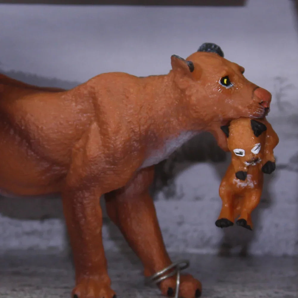 Animals Model Series – Lioness with Cub Animal Figurine Set