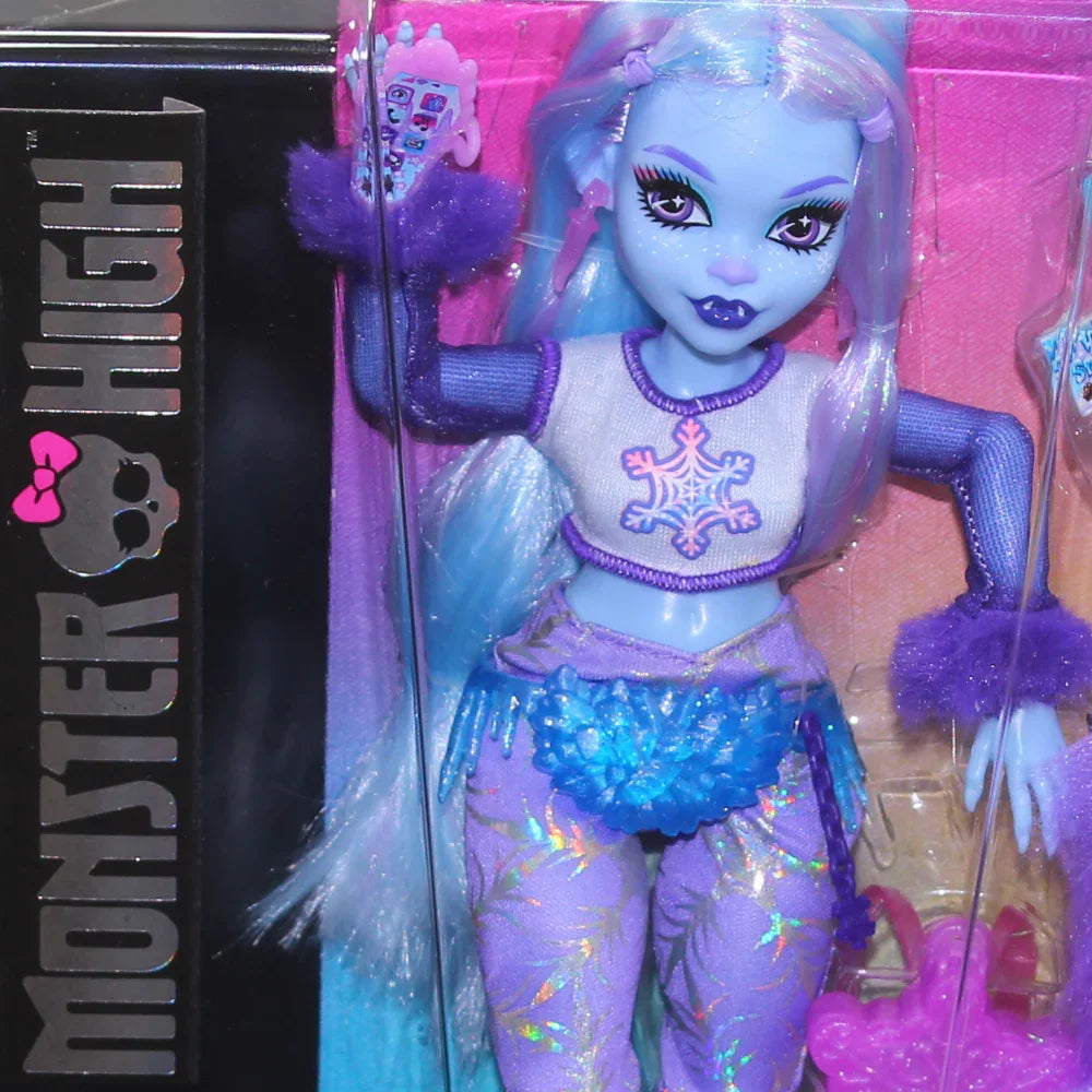 Mattel Monster High Doll – Abbey Bominable Yeti Fashion Doll with Accessories