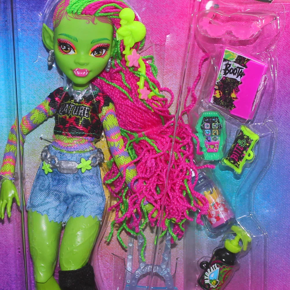Mattel Monster High Venus Mcflytrap Fashion Doll – Pet Chewlian and Accessories