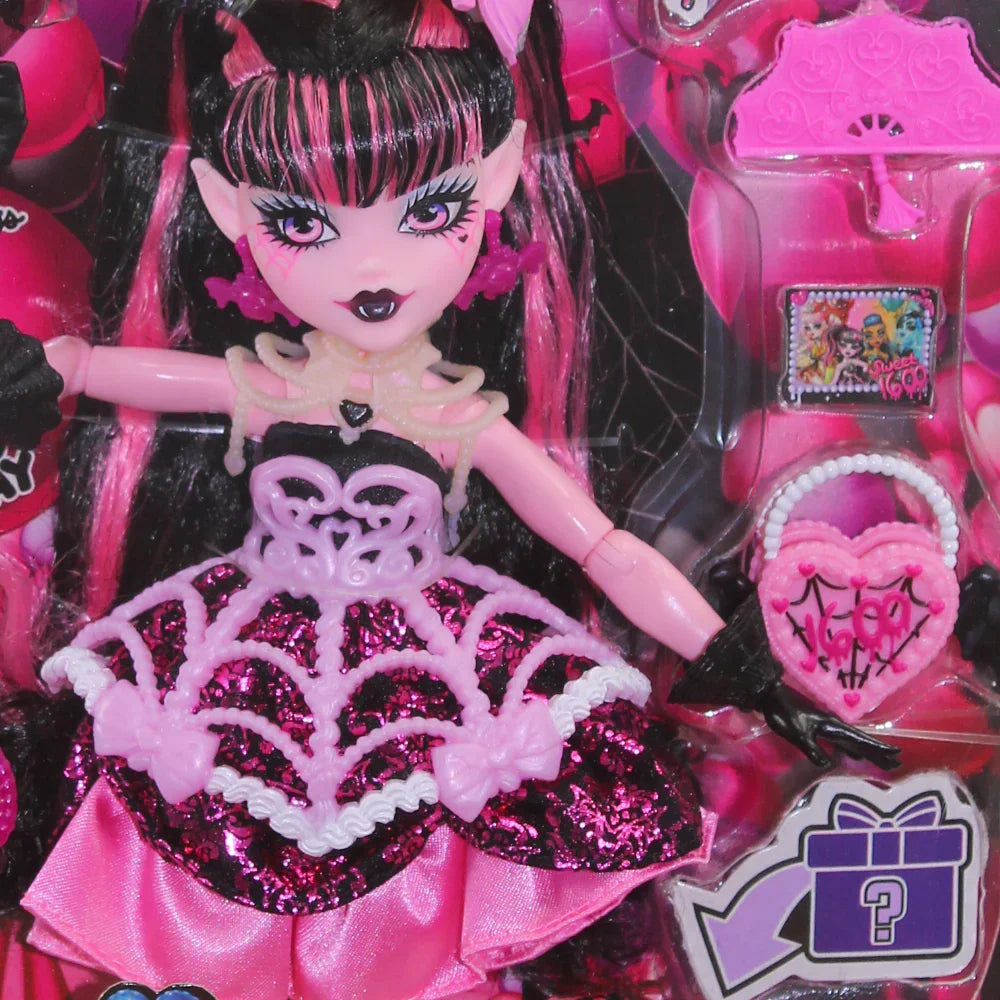 Mattel Monster High Scary Sweet Birthday Draculaura Doll – Party Dress with Balloon & Gift