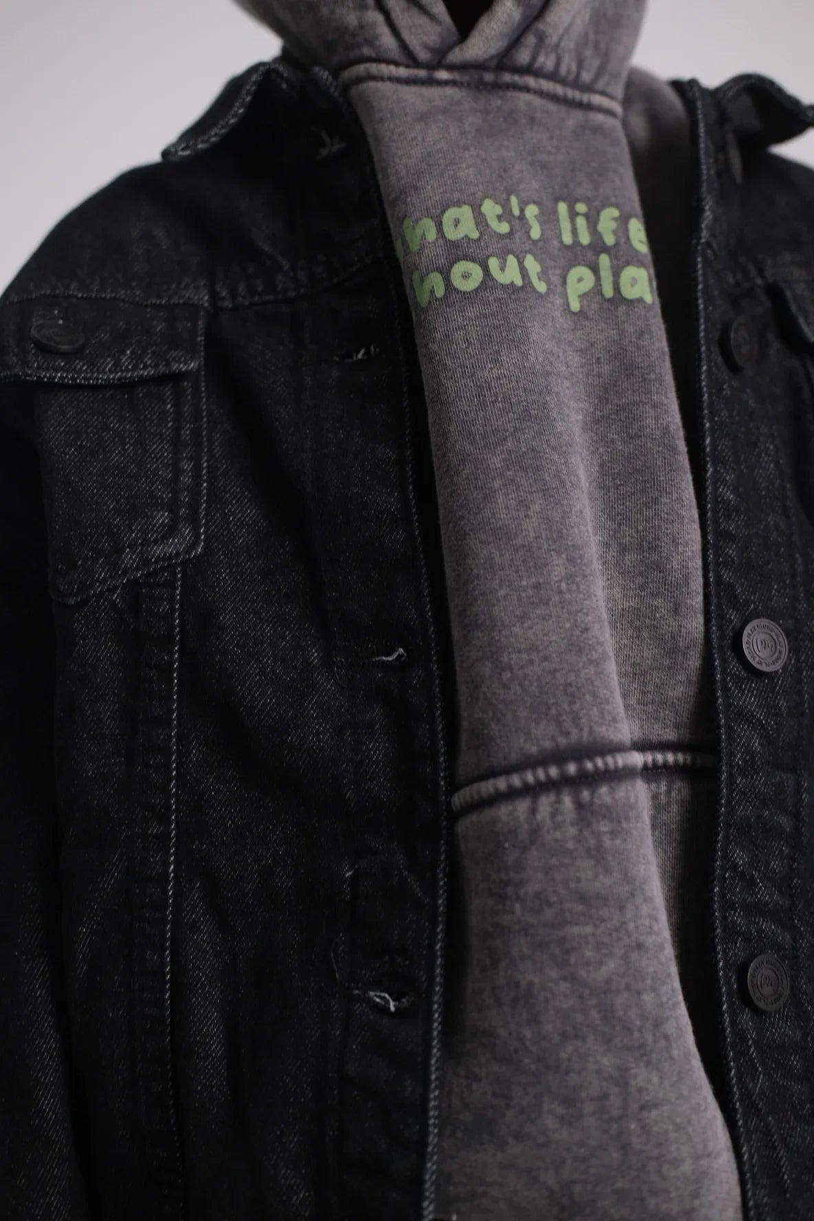 Unisex Black Long-Sleeved Jean Jacket