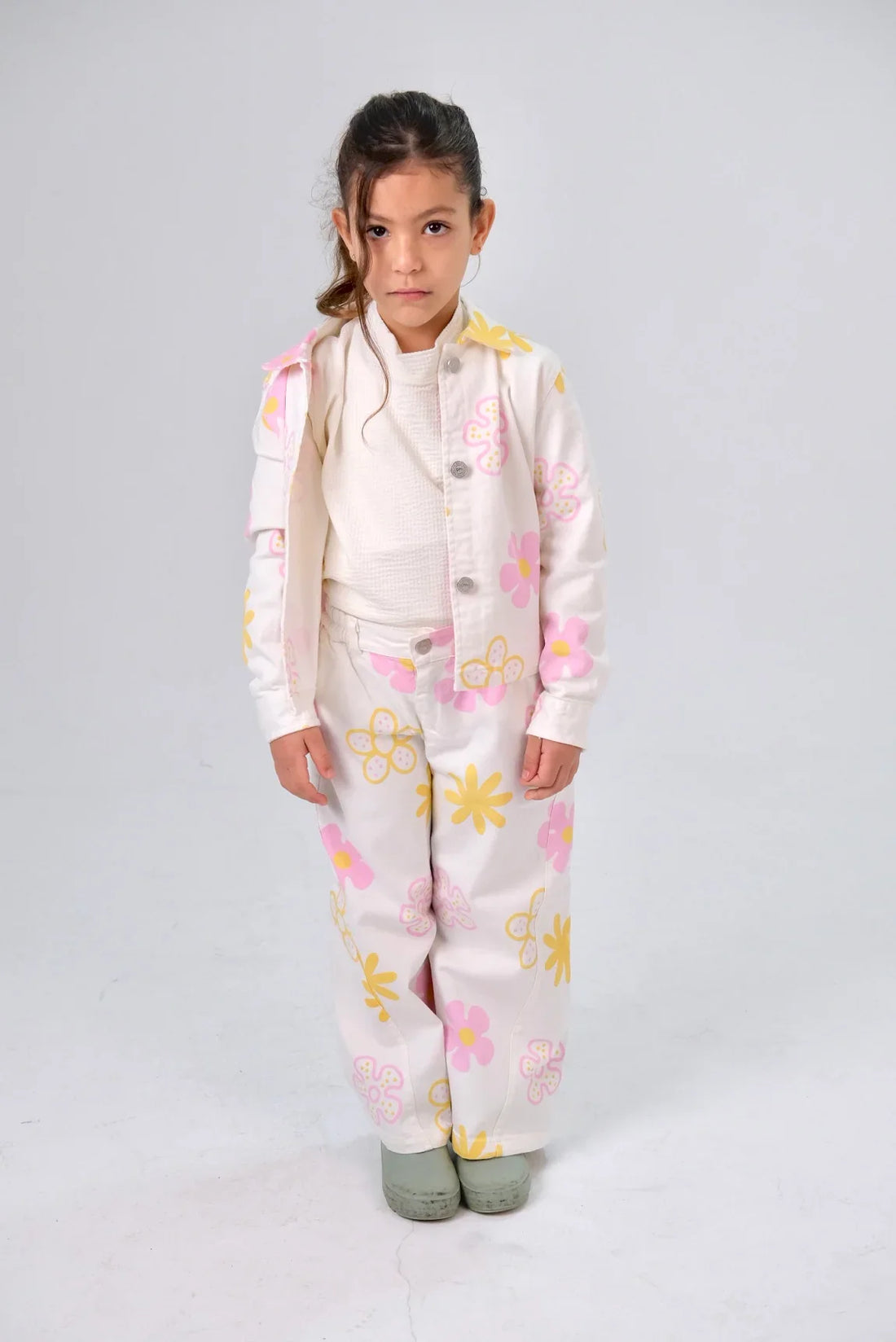 Girls Printed Gabardine Pants – Offwhite with Flowers - Clothing - Playmore