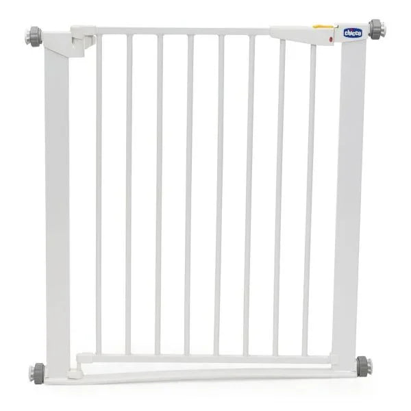 Chicco Safety Gate - White - Baby Essentials