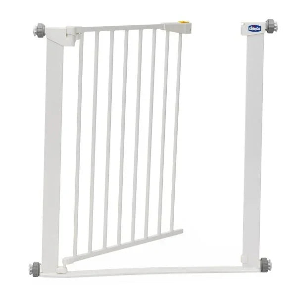 Chicco Safety Gate - White