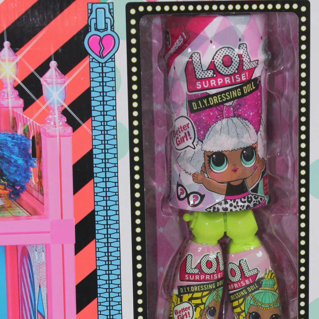 JK L.O.L. Surprise! J.K. Dollhouse Playset