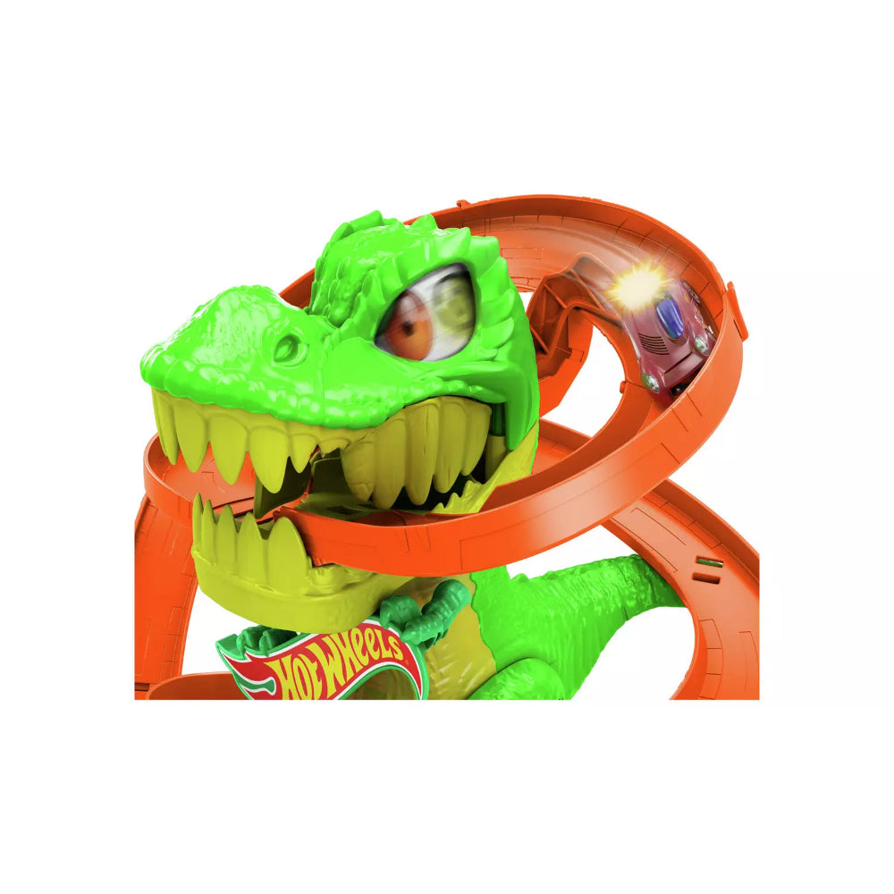 Hot Wheels City T-Rex Blaze Battle Playset with a 1:64 Scale Die-Cast Car