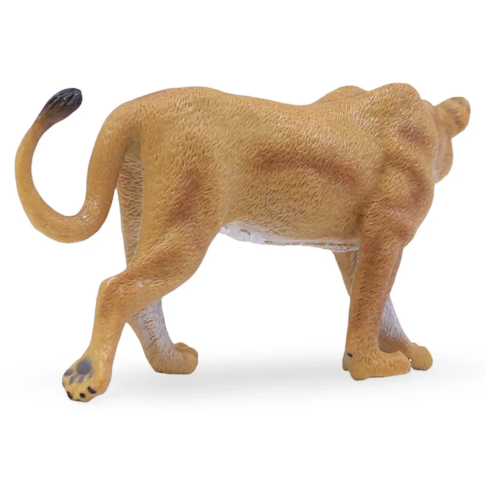 تمثال لبؤة من CollectA