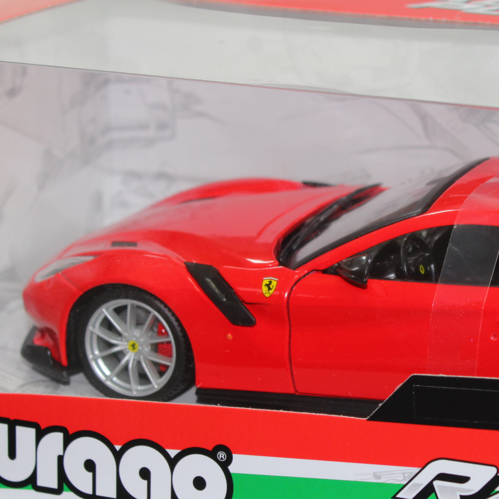 Bburago بمقياس 1:24 فيراري R&P F12 TDF (بدون حامل بلاستيكي)