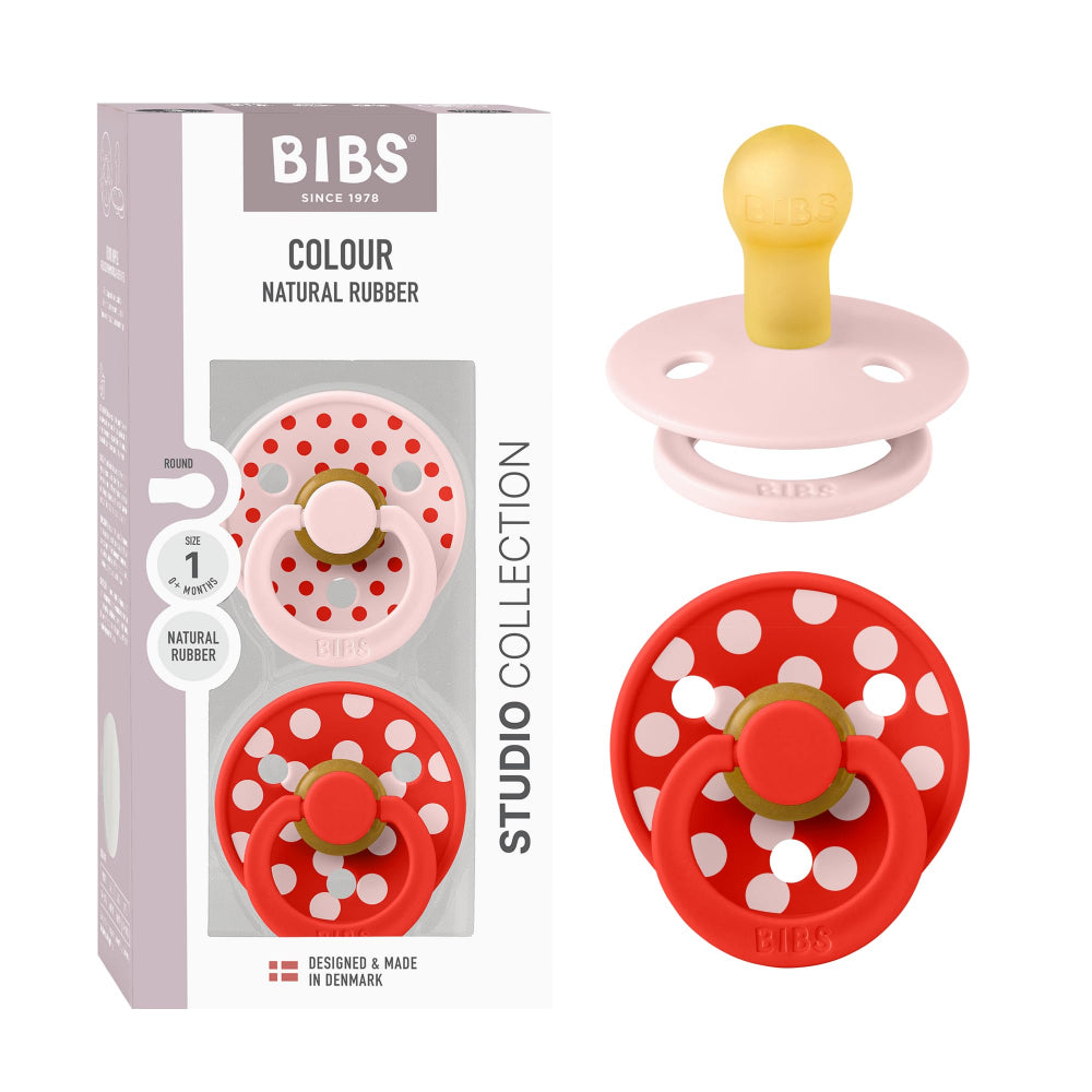 لهايات بي أي بي إس (BIBS) Studio ملونة عبوة من قطعتين – لاتكس منقط مقاس 1 باللونين الزهري/الأحمر التفاحي