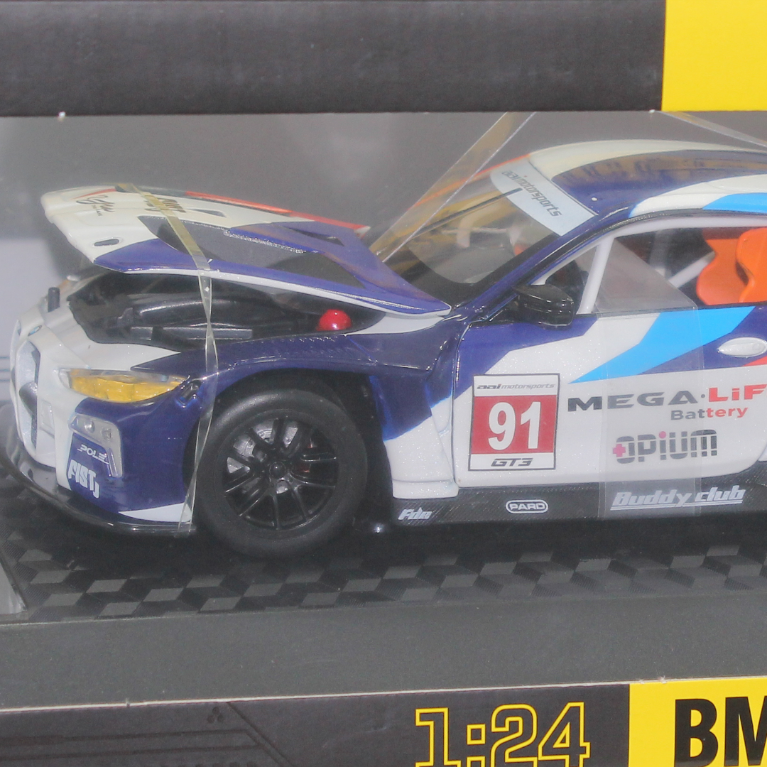 CCA (Cool Chic Auto) 1:24 scale BMW M4 GT3 Diecast Model Car – White & Blue