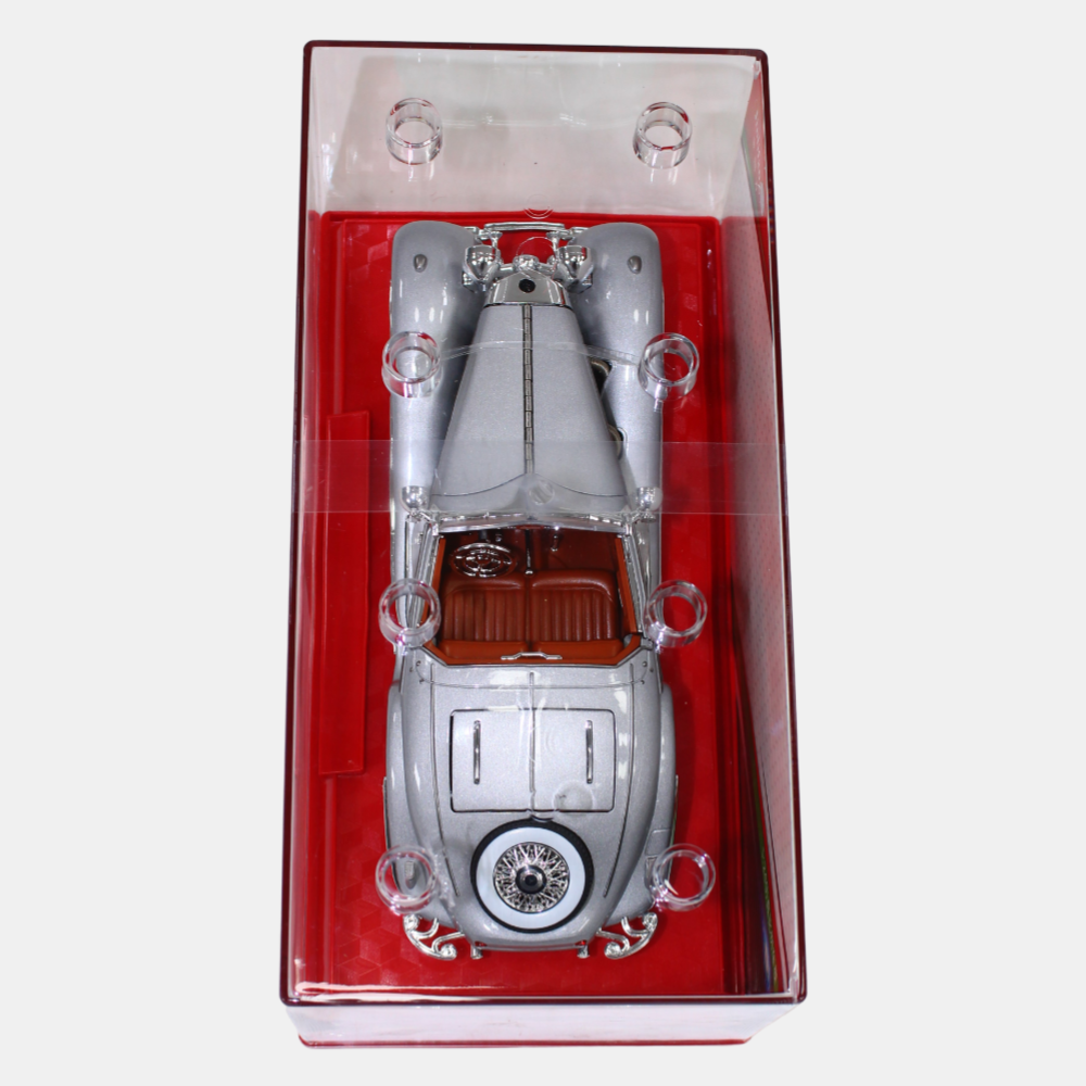 Die-Cast Classic Car – Silver Mercedes