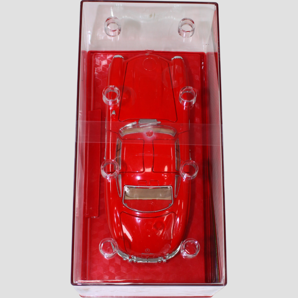 Die-Cast Classic Car – Red Mercedes
