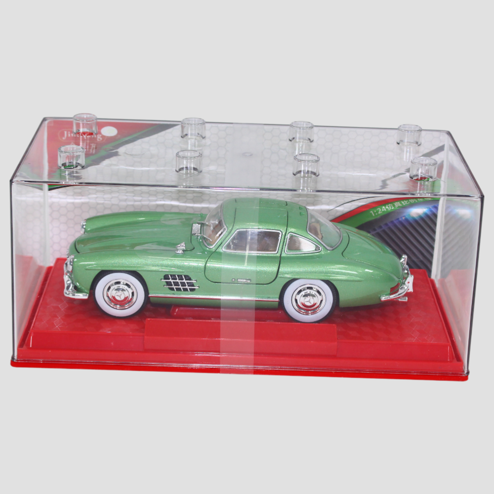 Die-Cast Classic Car – Green Mercedes
