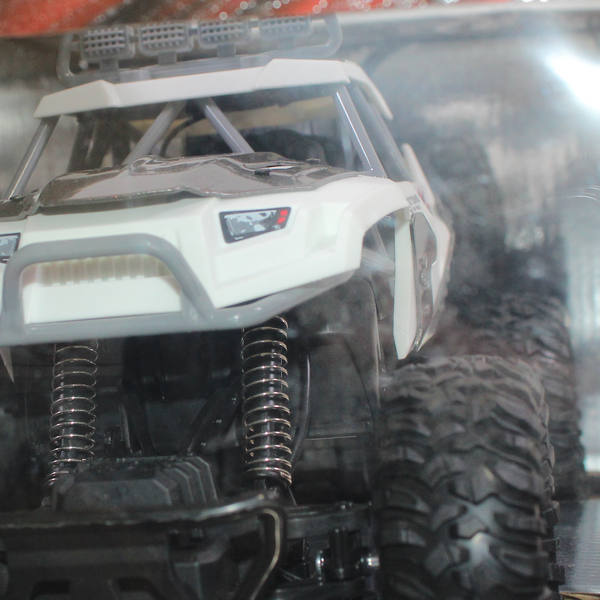 RC Off-Road Monster Truck Toy – White