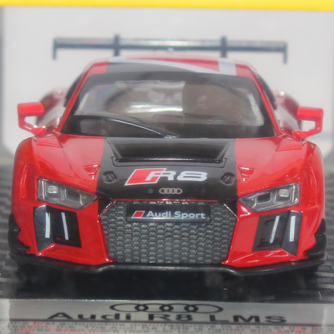 سيارة أودي R8 LMS بمقياس 1:24 من CCA - أحمر