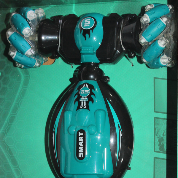 Gesture Sensing Extreme Rechargeable Stunt Car – Turquoise