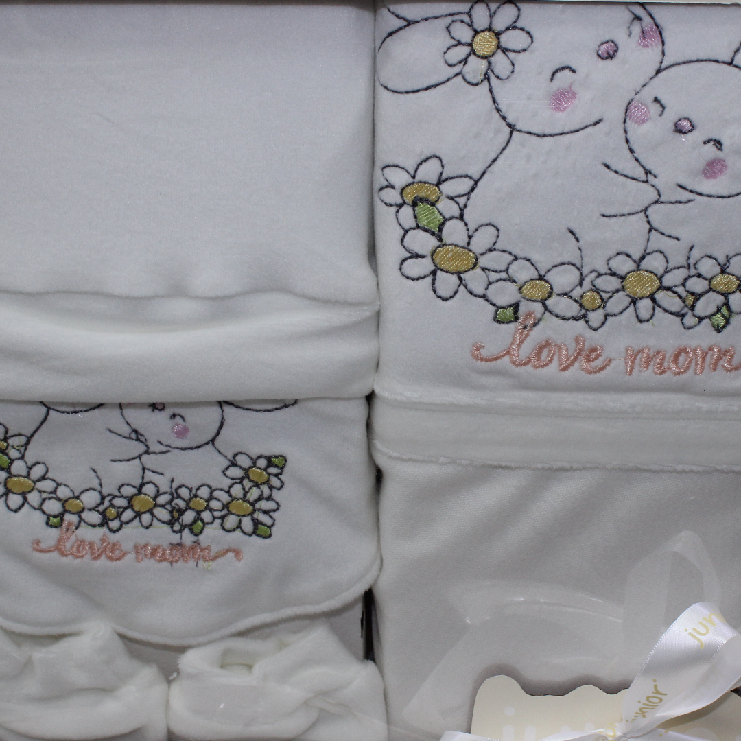 Baby Girls Gift Clothes Box – Off-White with "Love mom" Embroidery