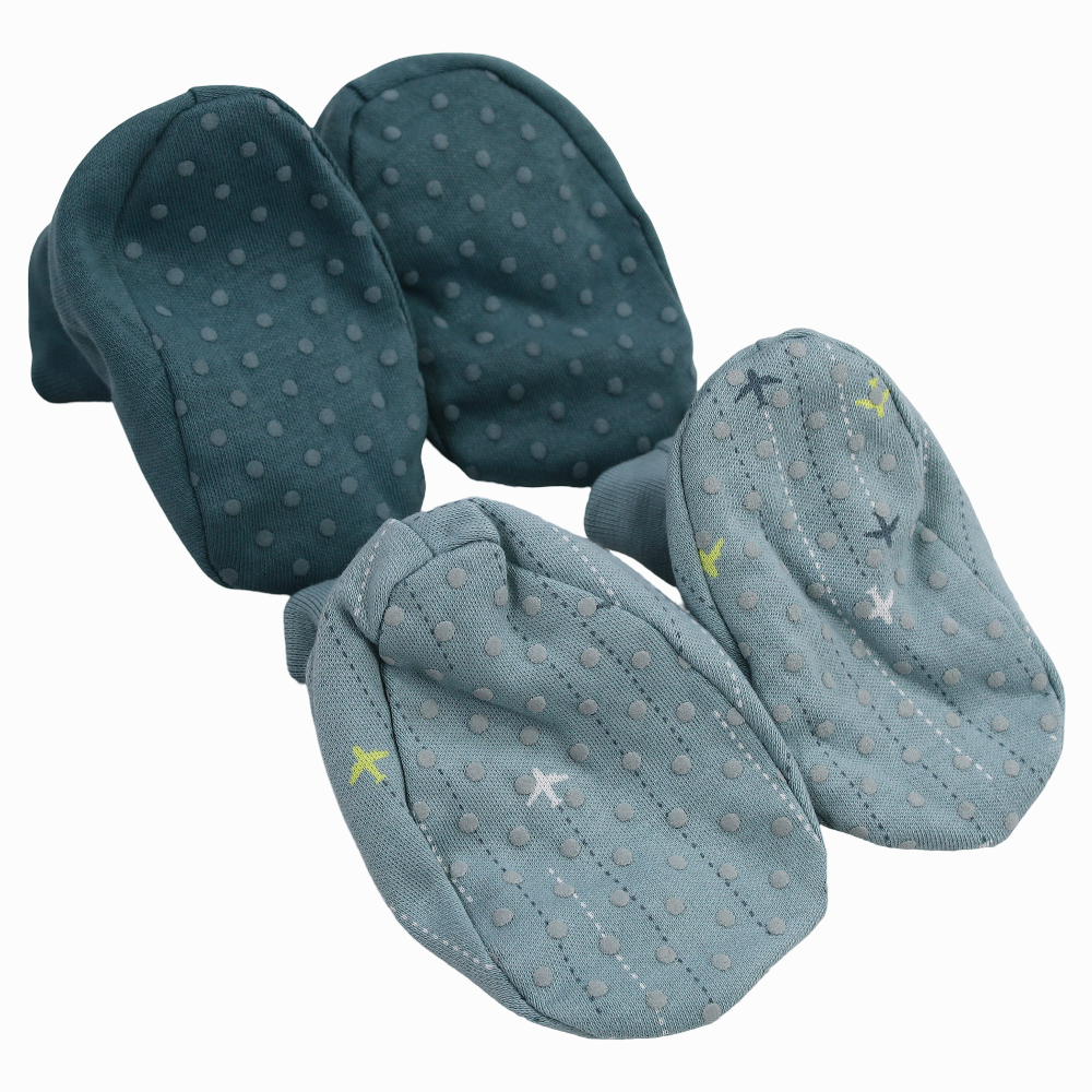 Baby Boy Cotton Bibs – Mint with Airplane Design (2Pcs)