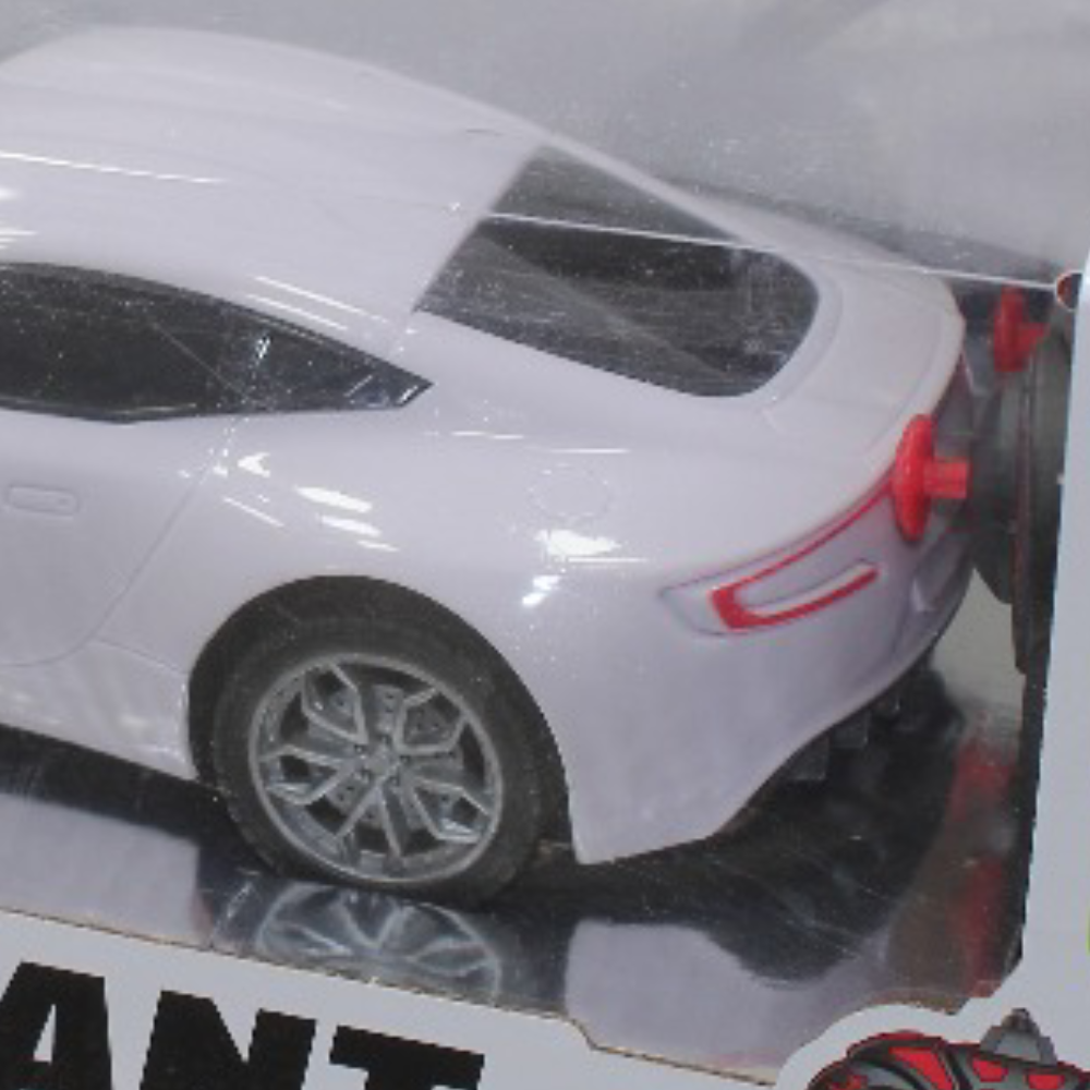 5 Gallant 1:18 Scale Racing Reality Remote Control Car – White