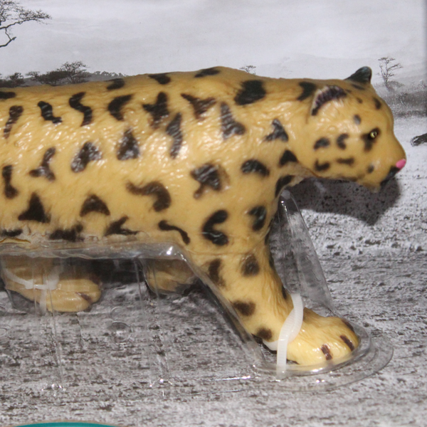 Wild Animal Figure in Display Box – Assorted Models (4 Designs)