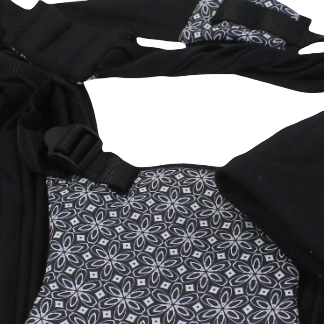 Petit Bebe Baby Vea Sling Carrier – Black & White