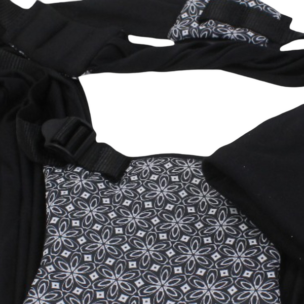 Petit Bebe Baby Vea Sling Carrier – Black & White