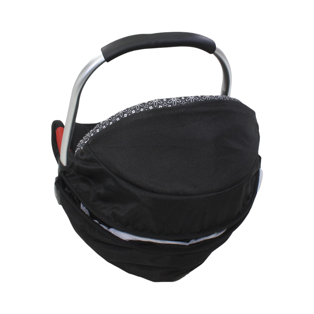 Petit Bebe Vea Car Seat – Black & White