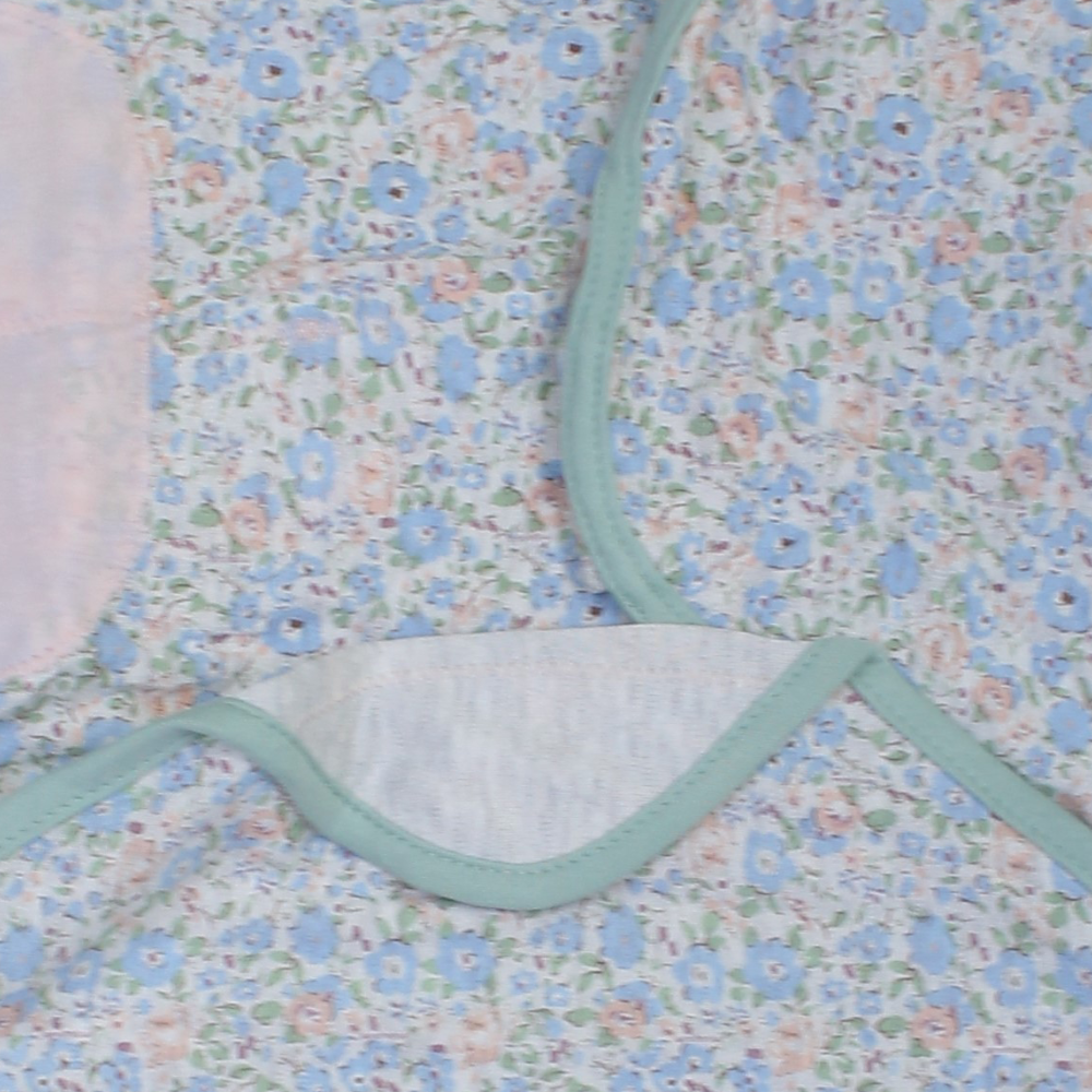 Unisex Baby Swaddle – Baby Blue with Floral Print