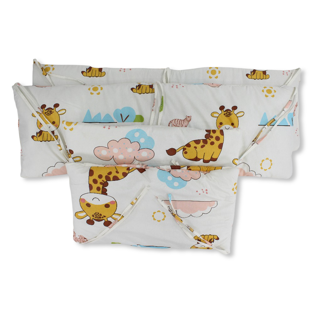 Baby Crib Bumper Set – Off-White with Giraffe Print