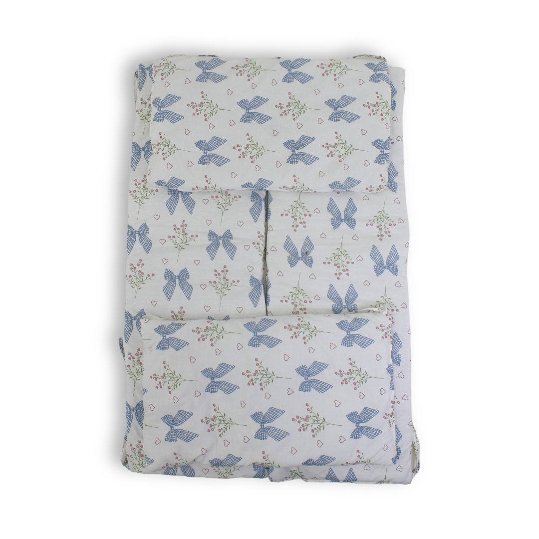 Cotton Crib Bumper – Off-White with Baby Blue Bows Print