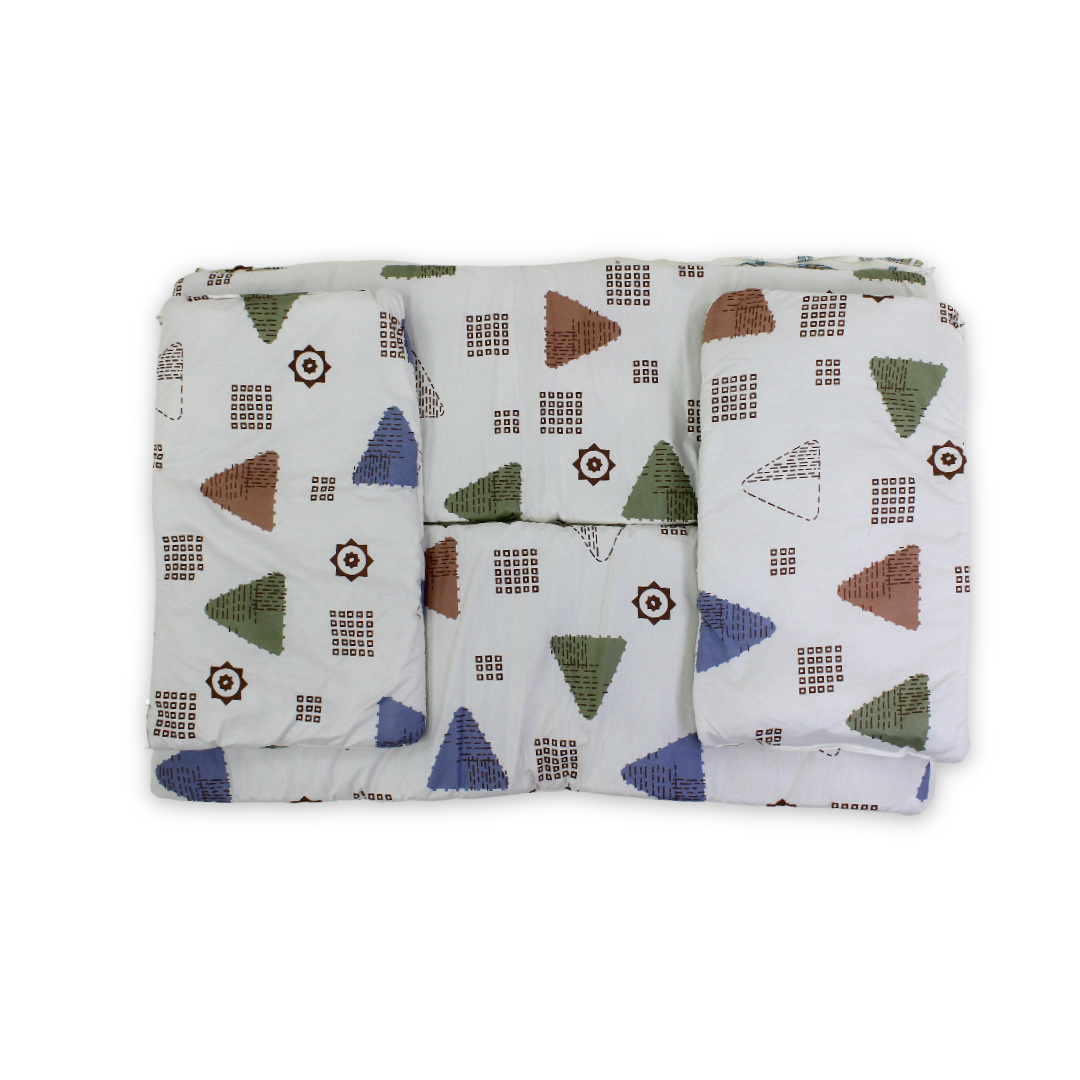 Cotton Baby Crib Bumper – Off-White with Triangles Print