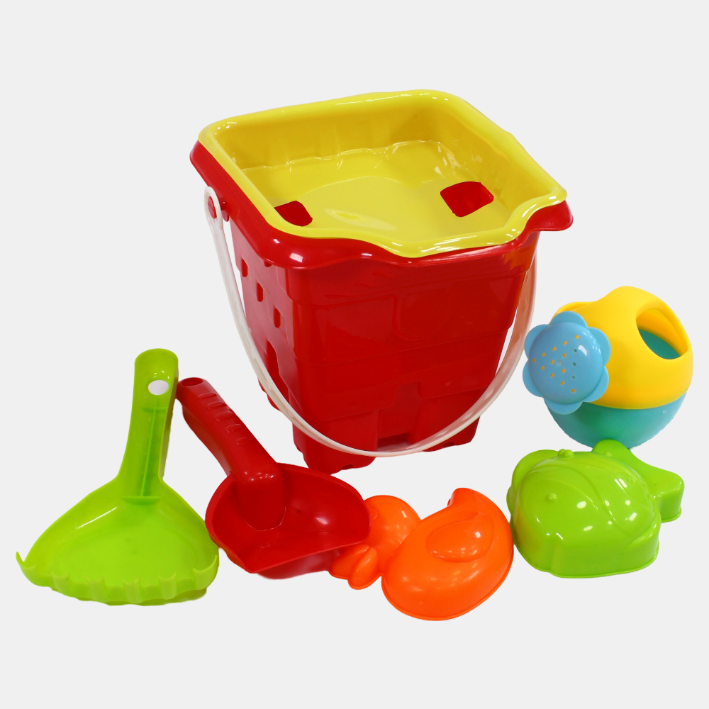 Beach Bucket with Water Sprayer – Red