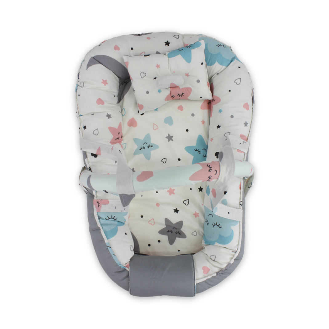 Cotton Baby Nest – Off-White & Light Grey with Stars Print