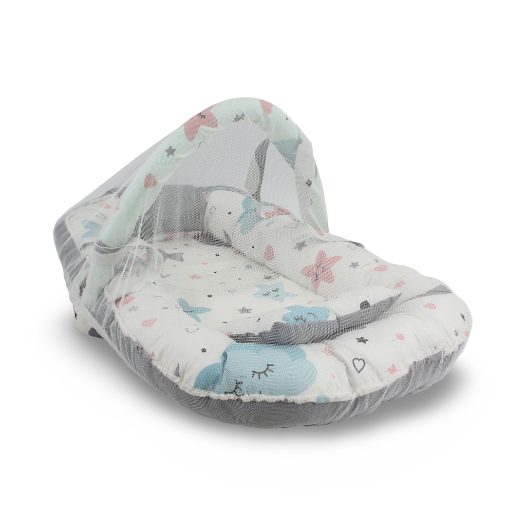 Cotton Baby Nest – Off-White & Light Grey with Stars Print