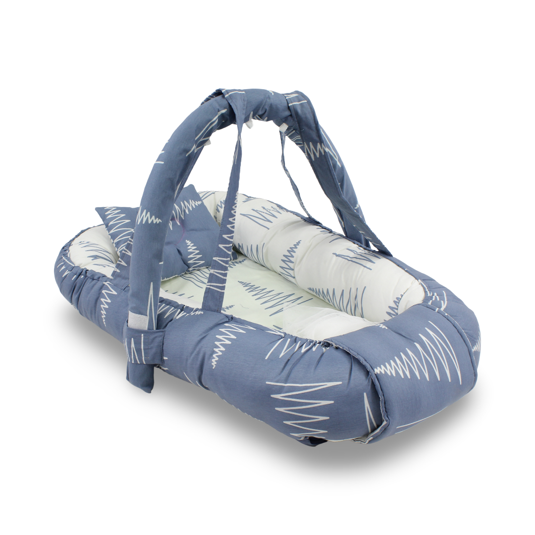 Cotton Baby Nest – Off-White & Petrol Blue