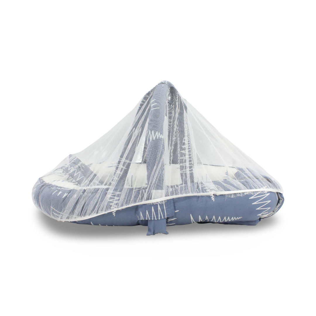 Cotton Baby Nest – Off-White & Petrol Blue
