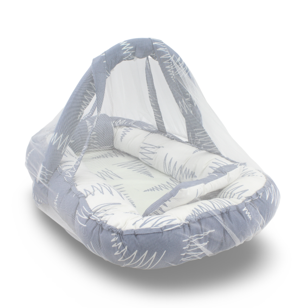 Cotton Baby Nest – Off-White & Petrol Blue