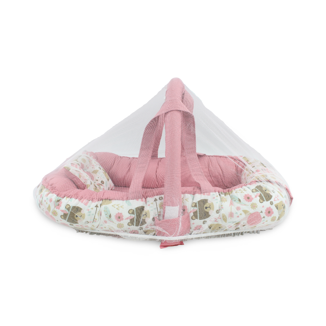 Baby Nest – Off-White & Pink with Animal Faces Print