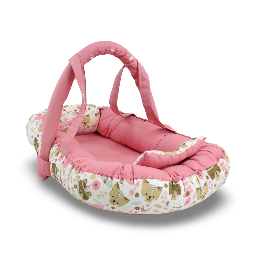 Baby Nest – Off-White & Pink with Animal Faces Print