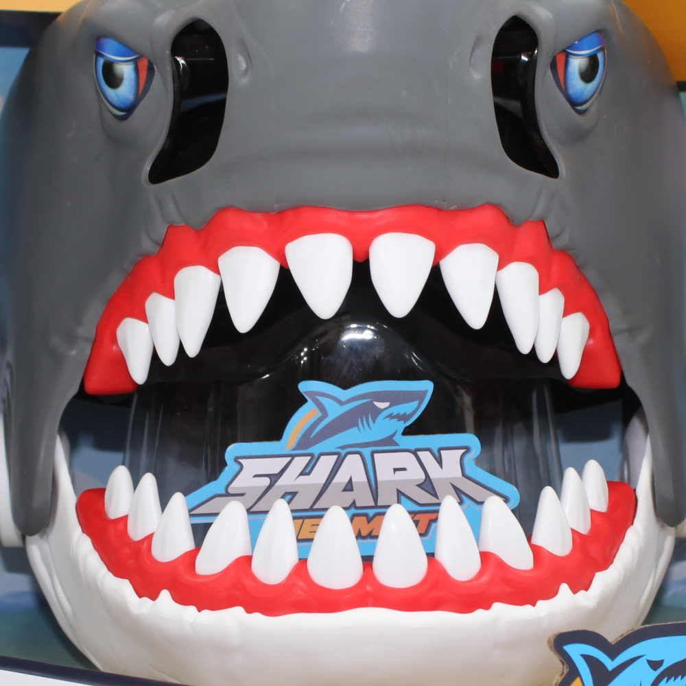 Cufan Shark Helmet Toy – (Sound & Light)
