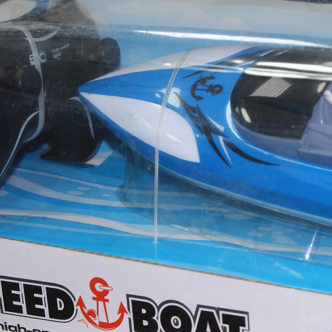 High-Speed R/C Competition Speed Boat – Blue