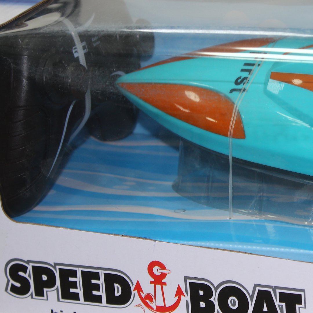 High-Speed R/C Competition Speed Boat – Aqua