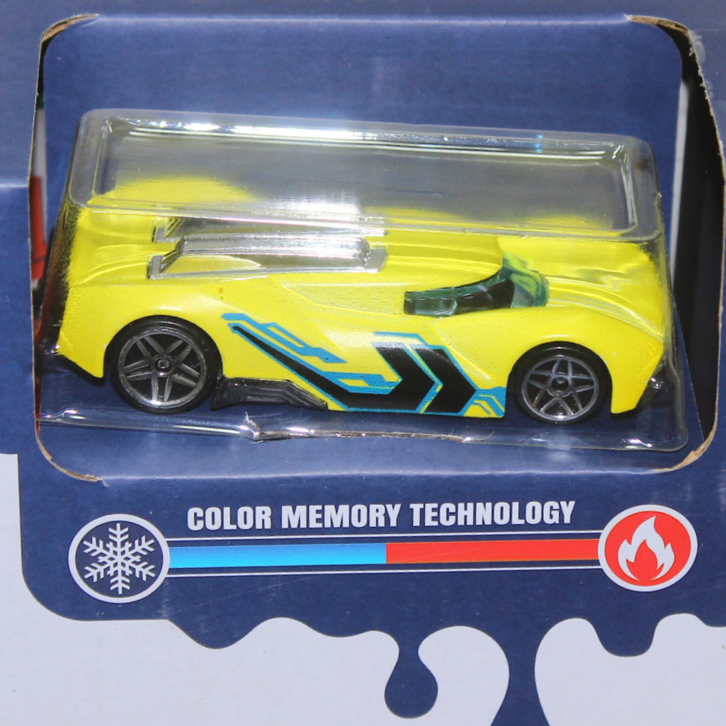 Car Wash Toy Set with Color-Changing Car 28 Pcs – Yellow