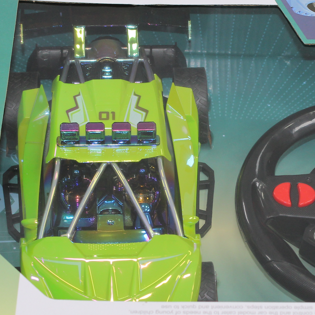 Super Car 1:16 Scale Remote-Controlled Toy Racing Car – Green