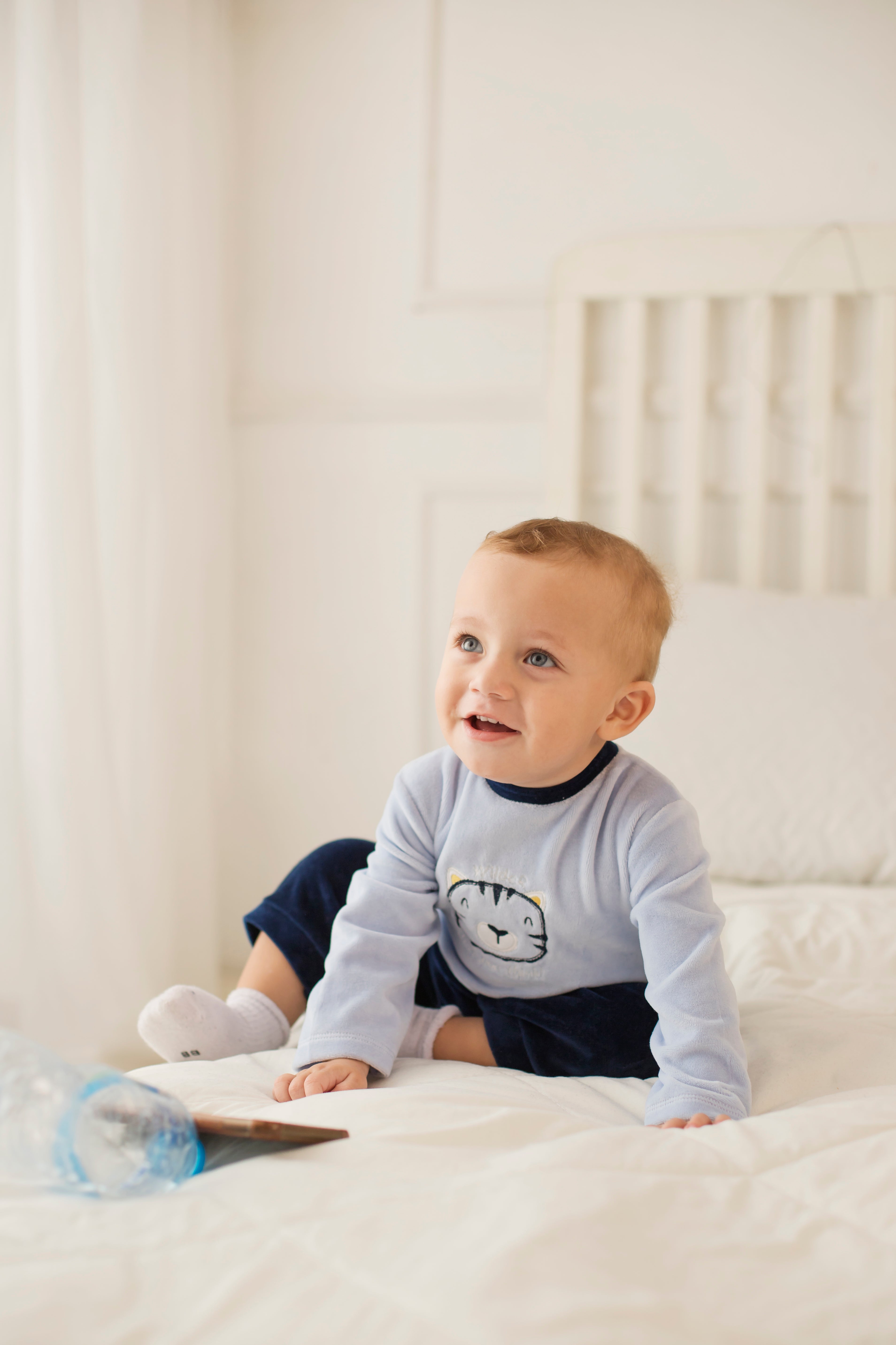 Baby Boys Footless Onesie – Baby Blue/Navy with a Lion Face Design