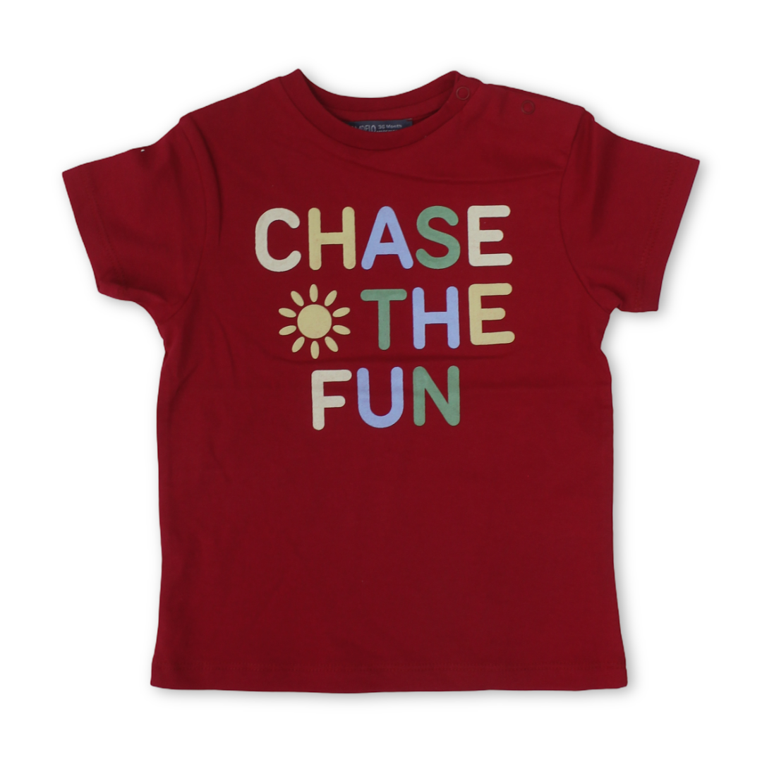 Unisex Baby Cotton T-Shirt – Red with  " Chase The Fun" Print