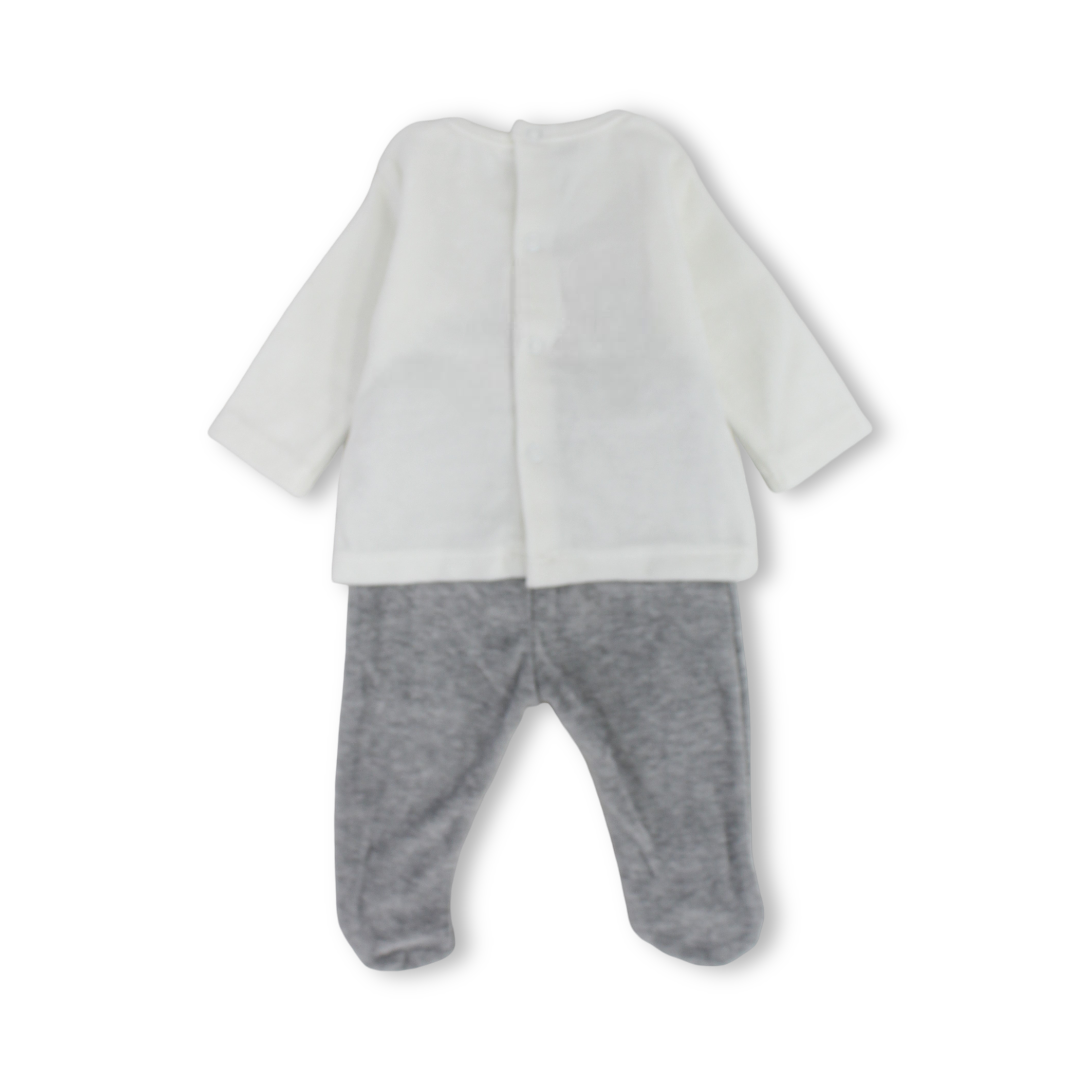Unisex Baby Velvet Outfit Set – Off-White with Giraffe & Elephant Print
