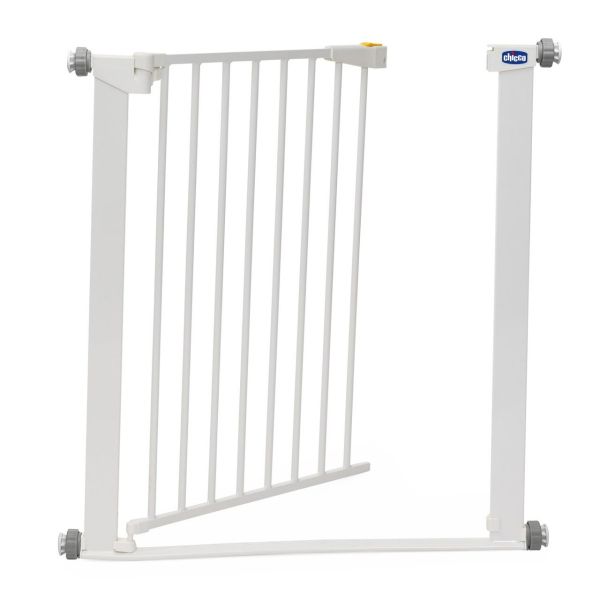 Chicco Safety Gate - White