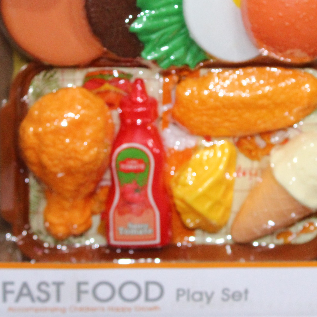 Fast Food Play Set – Burger & Happy Meal Set (13 Pieces)
